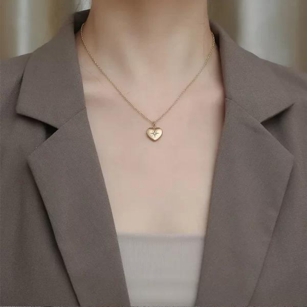 18k Gold Plated Classic Heart Neck Piece.