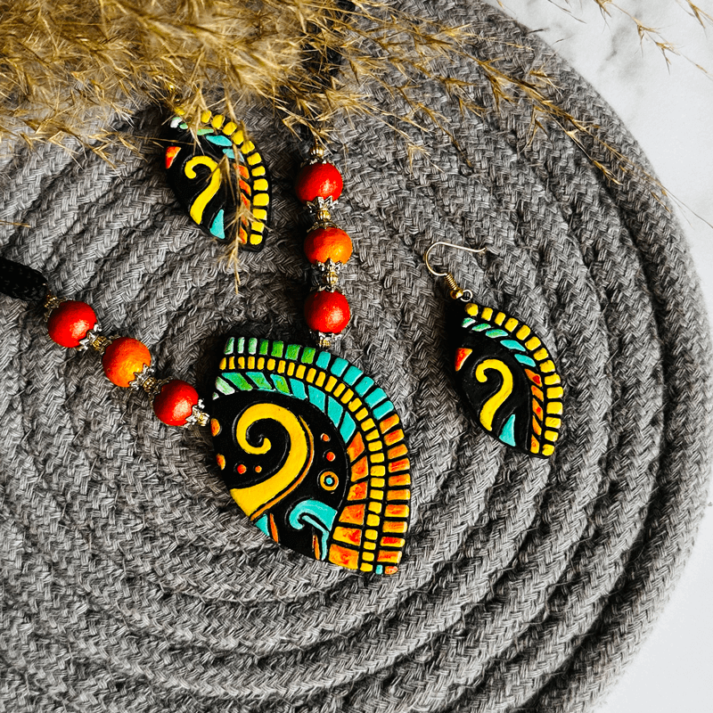 Multicolor Handmade Neckpiece Set